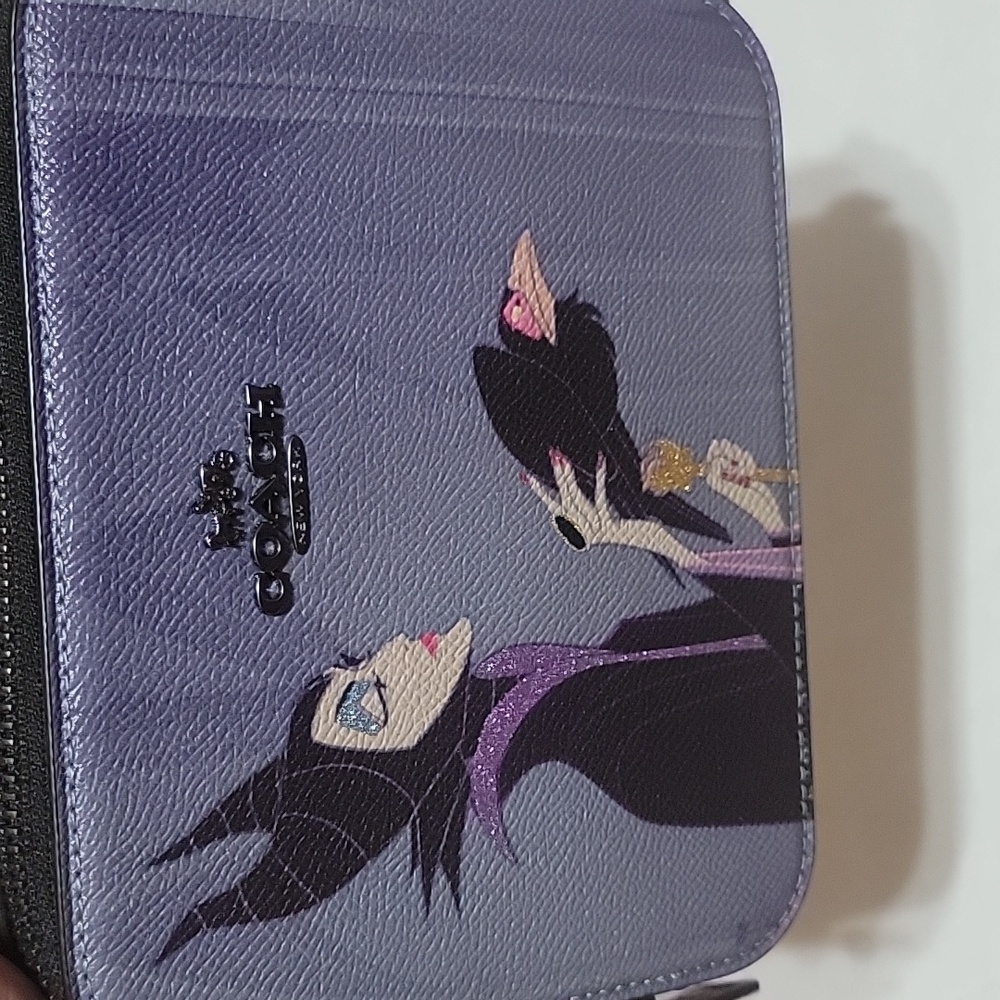 DISNEY X COACH BOX CROSSBODY WITH MALEFICENT MOTIF - Picture 2 of 6